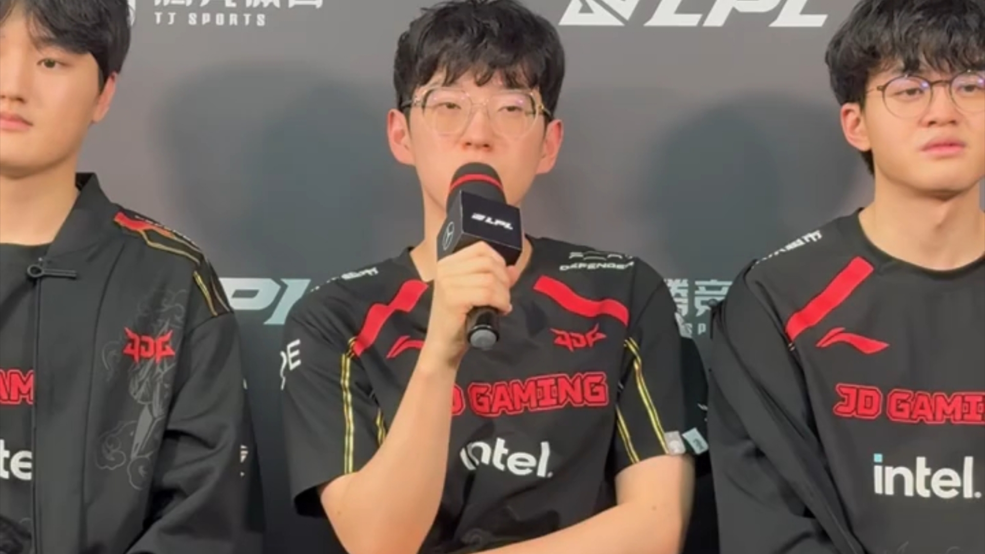 开云中国科技有限公司包含Scout在切尔西比赛中险胜，败北引发热议！引发球迷热议的词条