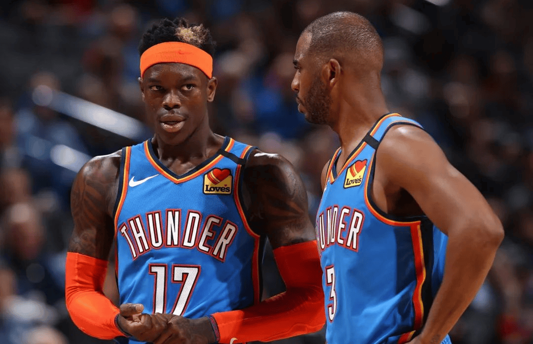 包含窗口期NBA常规赛传出新动向，夏洛特黄蜂刷新队史纪录，管理层表态：话题不断，更衣室氛围转暖的词条