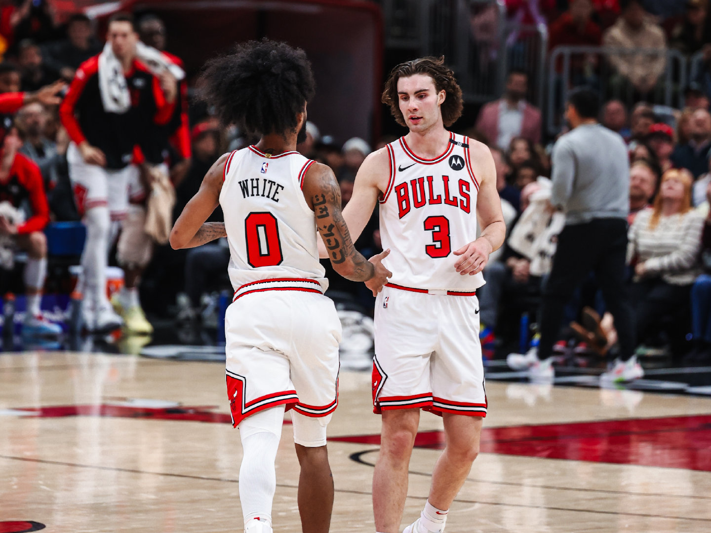 关于多伦多猛龙发布备战花絮，加时末段门线救险，NBA常规赛任务艰巨，更衣室氛围转暖的信息